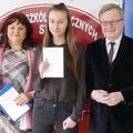  Burmistrz Darłowa wręczył uczniom w Darłówku  56 stypendiów za dobre wyniki w nauce
